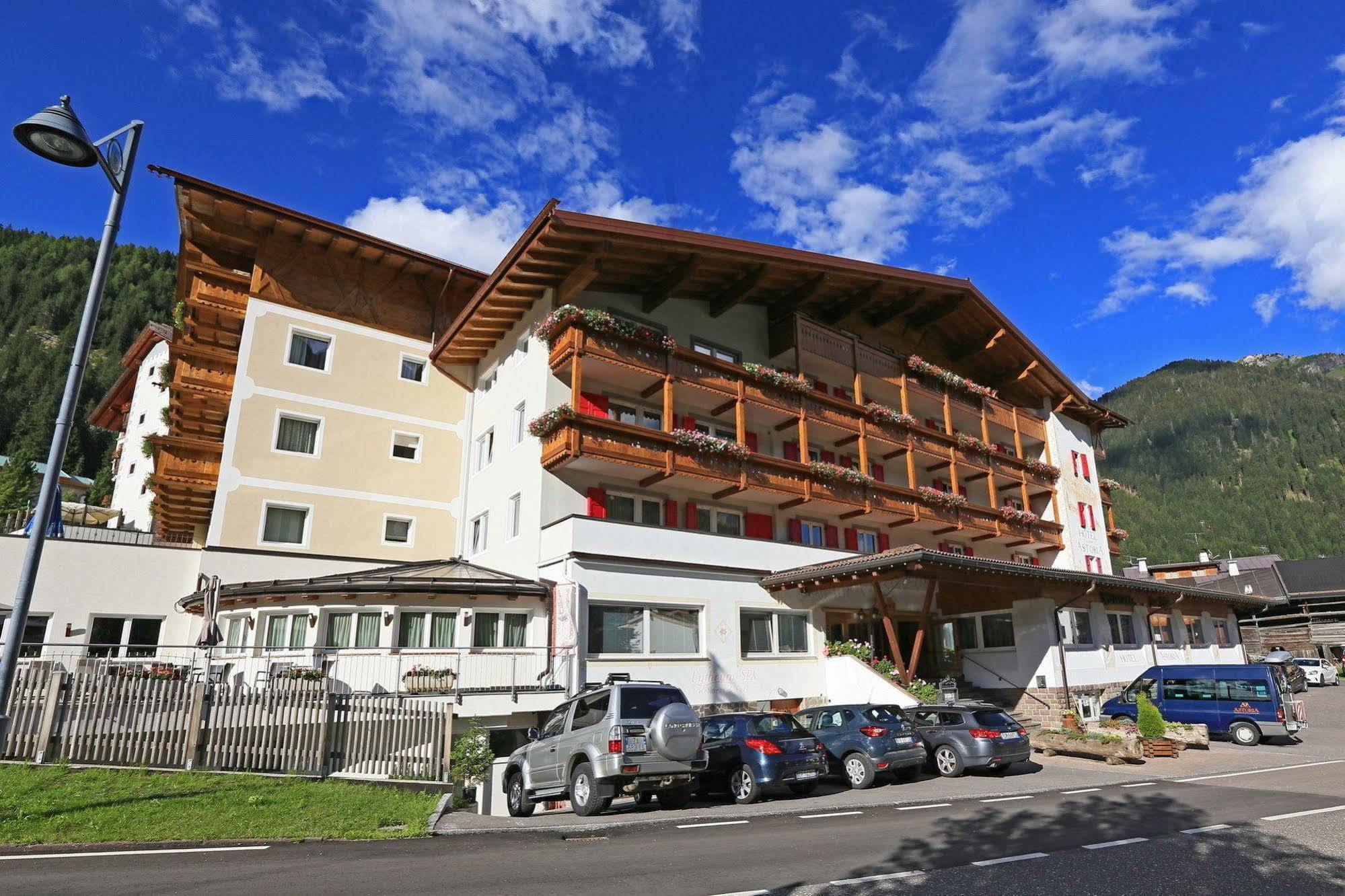 Hotel Astoria Canazei Zewnętrze zdjęcie